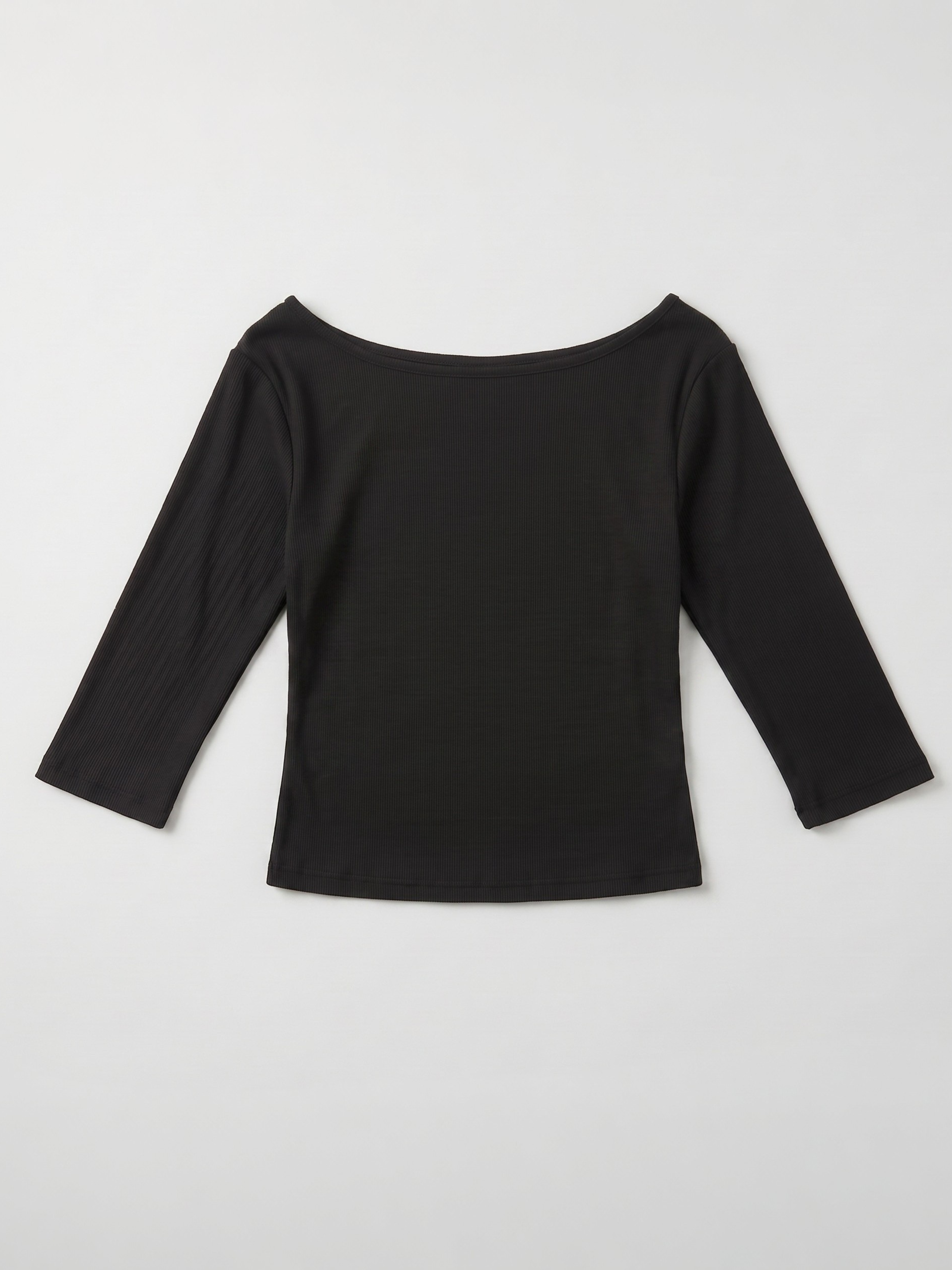 boat neck three-quarter top