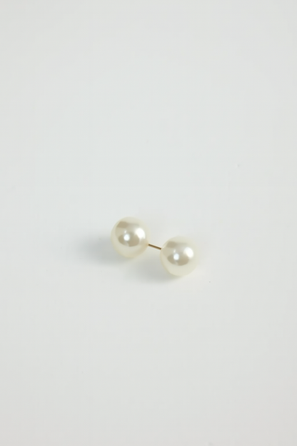 pearl gold brooch