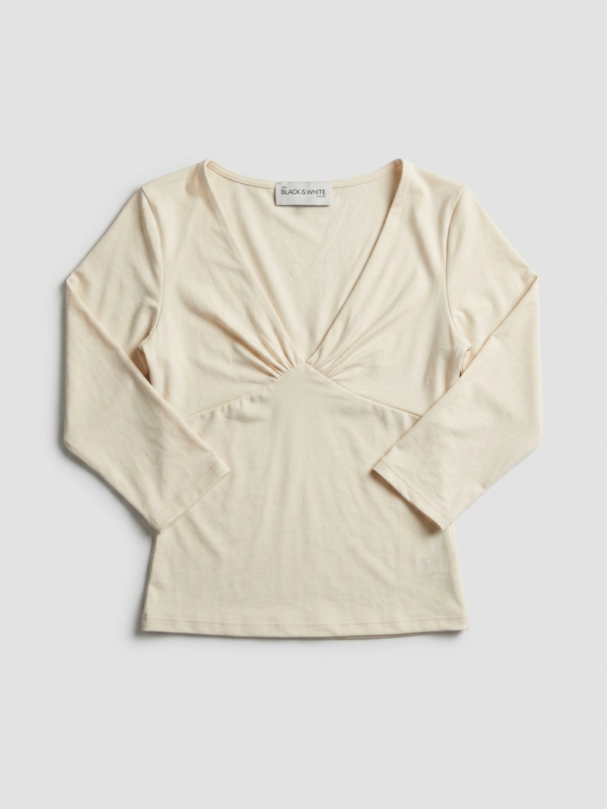 v neck 3/4 sleeve top